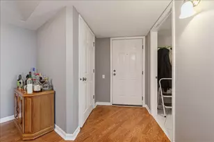 16040 Boardwalk Ln, Orland Park, IL 60467 - Photo 2