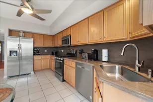 16040 Boardwalk Ln, Orland Park, IL 60467 - Photo 8