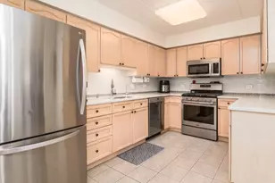 7031 W Touhy Ave, Niles, IL 60714 - Photo 8