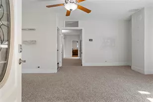 209 E Griggs St, Mansfield, IL 61854 - Photo 4