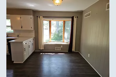 420 S Wood Street, Nashville, IL 62263 - Photo 8
