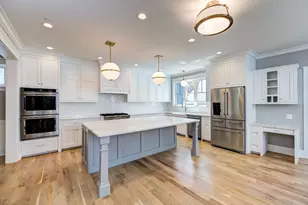 422 Ames St, Libertyville, IL 60048 - Photo 2
