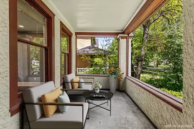 135 S Cuyler Avenue, Oak Park, IL 60302 - Photo 2