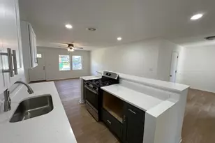 403 W James St, Dwight, IL 60420 - Photo 4