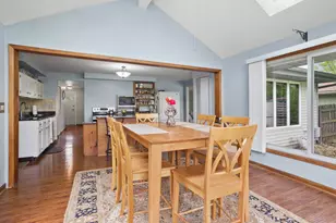 932 W Weathersfield Way, Schaumburg, IL 60193 - Photo 4