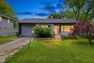 1112 Spruce St, Lake in the Hills, IL 60156 - Photo 14