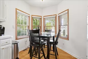 2012 Waverly Cir, Saint Charles, IL 60174 - Photo 6