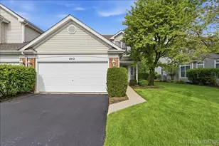 2012 Waverly Cir, Saint Charles, IL 60174 - Photo 2