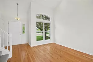 5513 Chancery Way, Lake in the Hills, IL 60156 - Photo 2