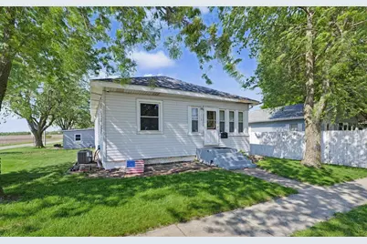 518 W Harrison Street, Villa Grove, IL 61956 - Photo 2