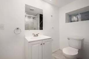 2630 W Estes Ave, Chicago, IL 60645 - Photo 20
