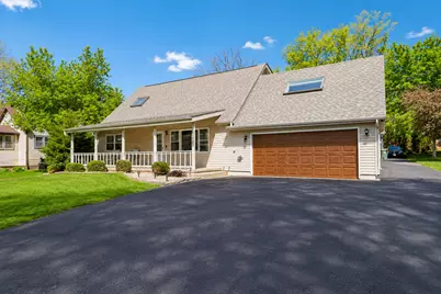 1320 N Harrison Street, Algonquin, IL 60102 - Photo 1
