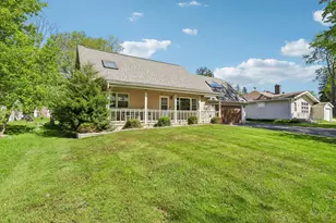 1320 N Harrison St, Algonquin, IL 60102 - Photo 2