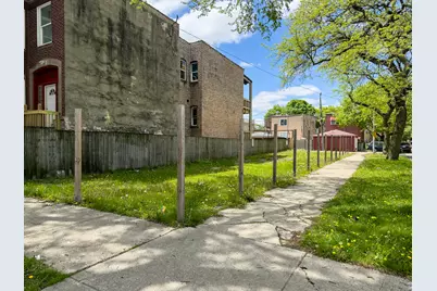 856 N Avers Avenue, Chicago, IL 60651 - Photo 2