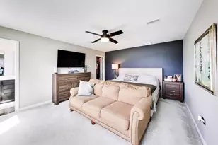 470 E Meadowdale Cir, Hampshire, IL 60140 - Photo 14