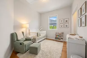 1757 W Newport Ave, Chicago, IL 60657 - Photo 22