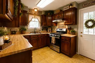 114 E Center St, Seymour, IL 61875 - Photo 2