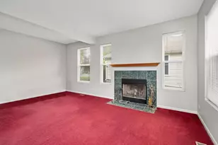 829 Red Barn Ln, Elgin, IL 60124 - Photo 8