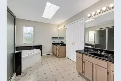 829 Red Barn Lane, Elgin, IL 60124 - Photo 18