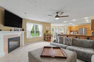 359 E Meuser Dr, Paxton, IL 60957 - Photo 6