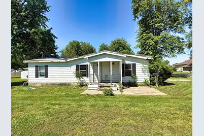 210 Park Avenue, Flora, IL 62839 - Photo 1