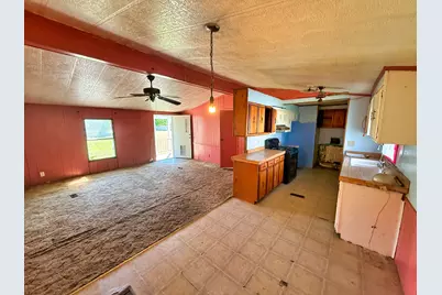 210 Park Avenue, Flora, IL 62839 - Photo 10