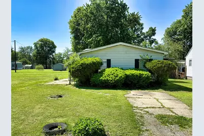 210 Park Avenue, Flora, IL 62839 - Photo 4