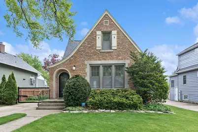 303 N Willow Road, Elmhurst, IL 60126 - Photo 1