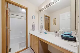217 Sunbury Dr, Saint Charles, IL 60175 - Photo 18