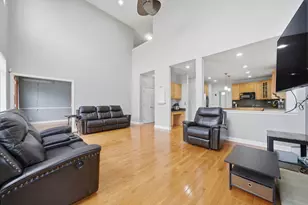 217 Sunbury Dr, Saint Charles, IL 60175 - Photo 8