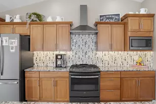 723 Yingling Dr, Dixon, IL 61021 - Photo 14