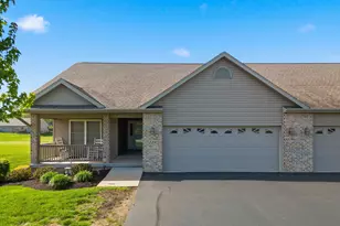723 Yingling Dr, Dixon, IL 61021 - Photo 10
