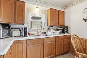 16784 Trapet Ave, Hazel Crest, IL 60429 - Photo 6