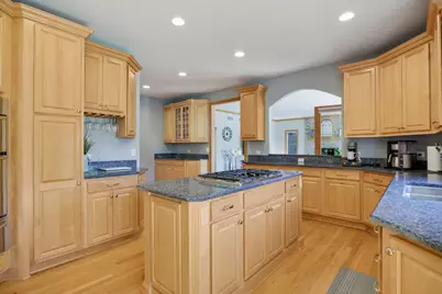 40W675 Stonebriar Lane, Elgin, IL 60124 - Photo 12