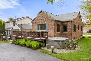 22W552 Cherry Ln, Glen Ellyn, IL 60137 - Photo 32