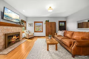 22W552 Cherry Ln, Glen Ellyn, IL 60137 - Photo 6