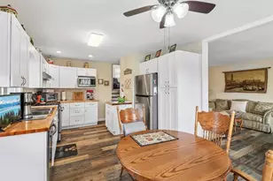 1117 Crescent Ct, Round Lake Beach, IL 60073 - Photo 6