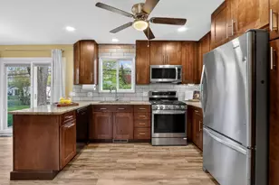 18320 W Linda Ln, Gurnee, IL 60031 - Photo 4