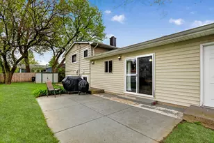 18320 W Linda Ln, Gurnee, IL 60031 - Photo 18