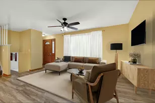 18320 W Linda Ln, Gurnee, IL 60031 - Photo 12