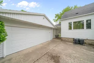 200 N Liberty St, Leland, IL 60531 - Photo 38