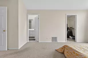 126 N Drew Ct, Palatine, IL 60067 - Photo 14