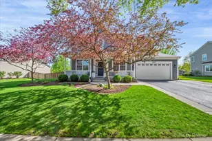 380 Fountain Ave, Elgin, IL 60124 - Photo 6