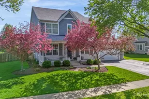380 Fountain Ave, Elgin, IL 60124 - Photo 2