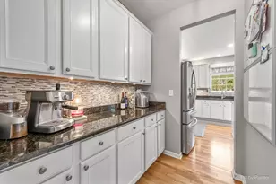 380 Fountain Ave, Elgin, IL 60124 - Photo 14