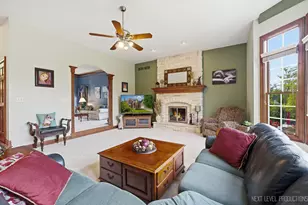 908 Knox Ln, Batavia, IL 60510 - Photo 10