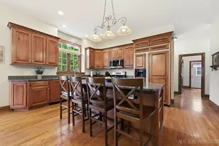 908 Knox Ln, Batavia, IL 60510 - Photo 4