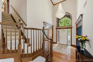 908 Knox Ln, Batavia, IL 60510 - Photo 2