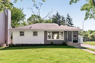241 S Riverside Dr, Villa Park, IL 60181 - Photo 2