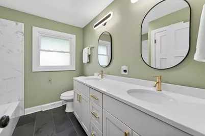 241 S Riverside Drive, Villa Park, IL 60181 - Photo 20